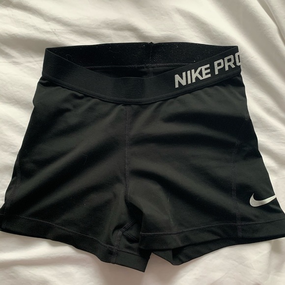 Nike pro black shorts